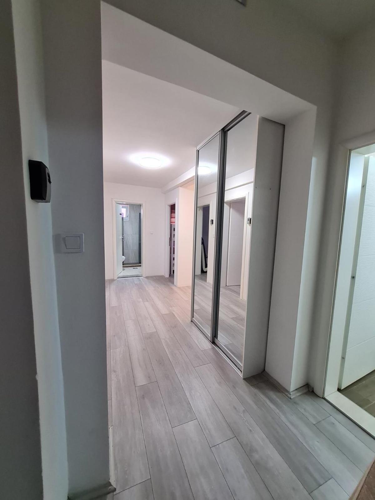 Dm Hostel And Apartments Скоп'є Екстер'єр фото