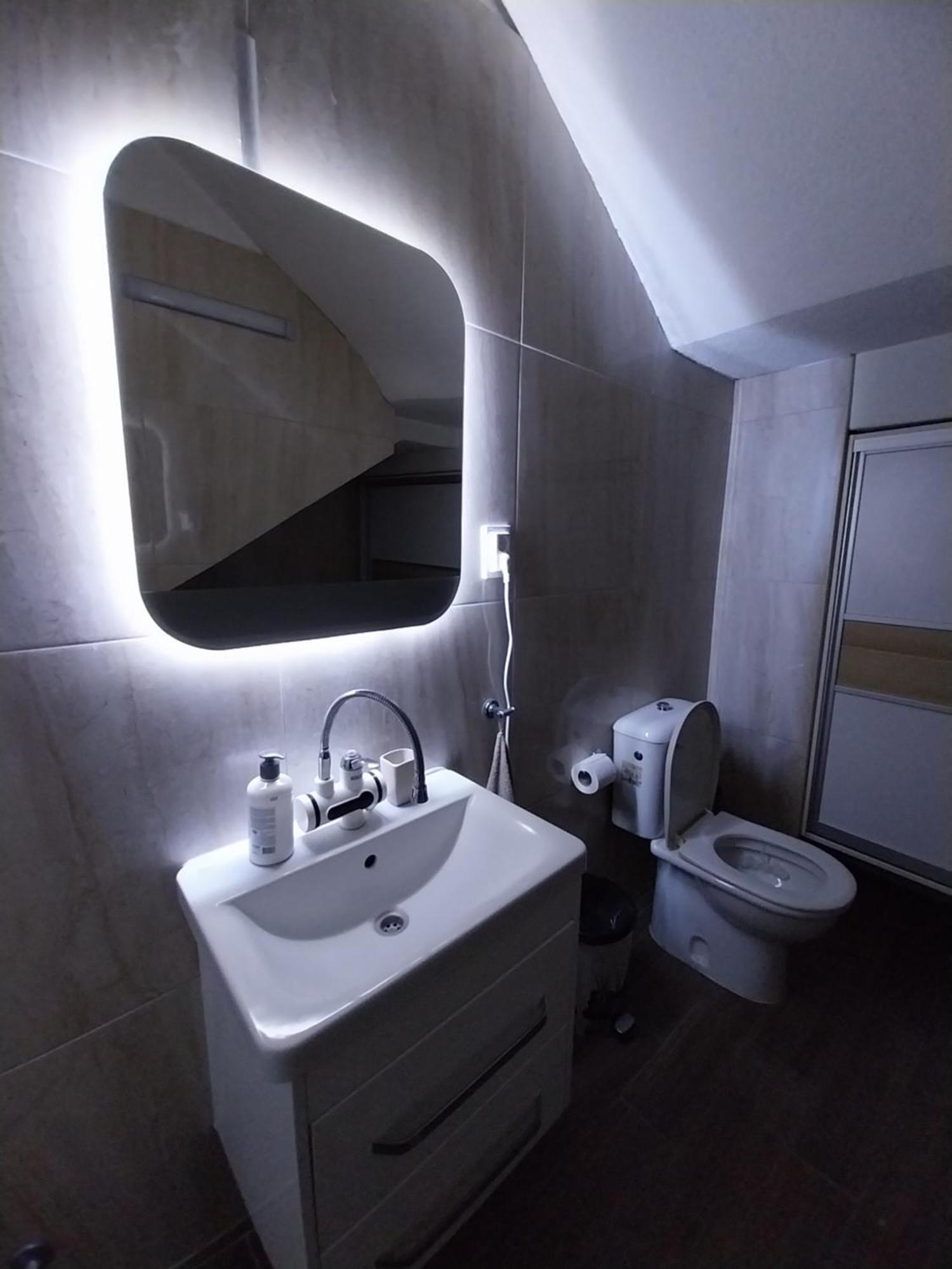 Dm Hostel And Apartments Скоп'є Екстер'єр фото