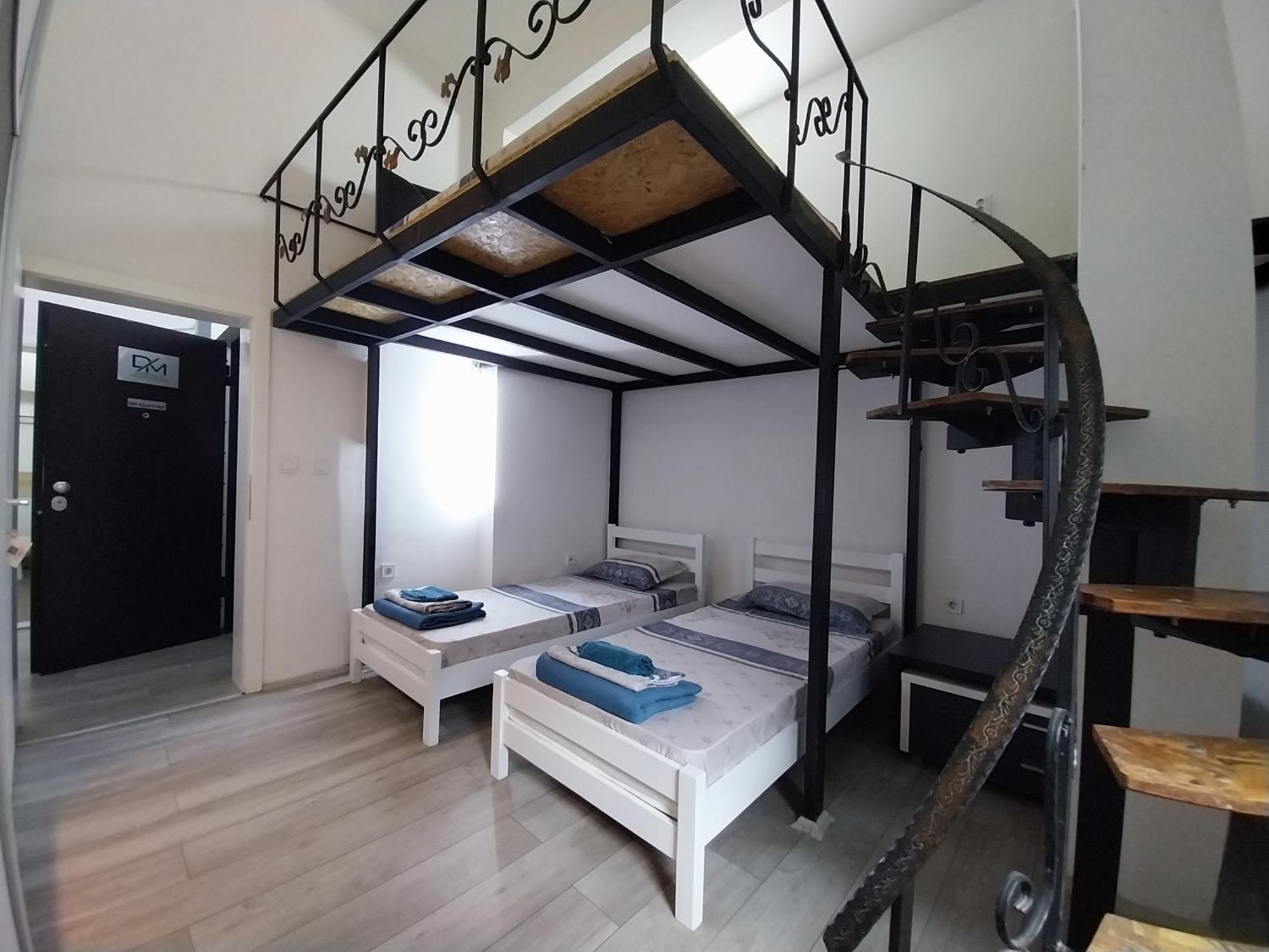Dm Hostel And Apartments Скоп'є Екстер'єр фото